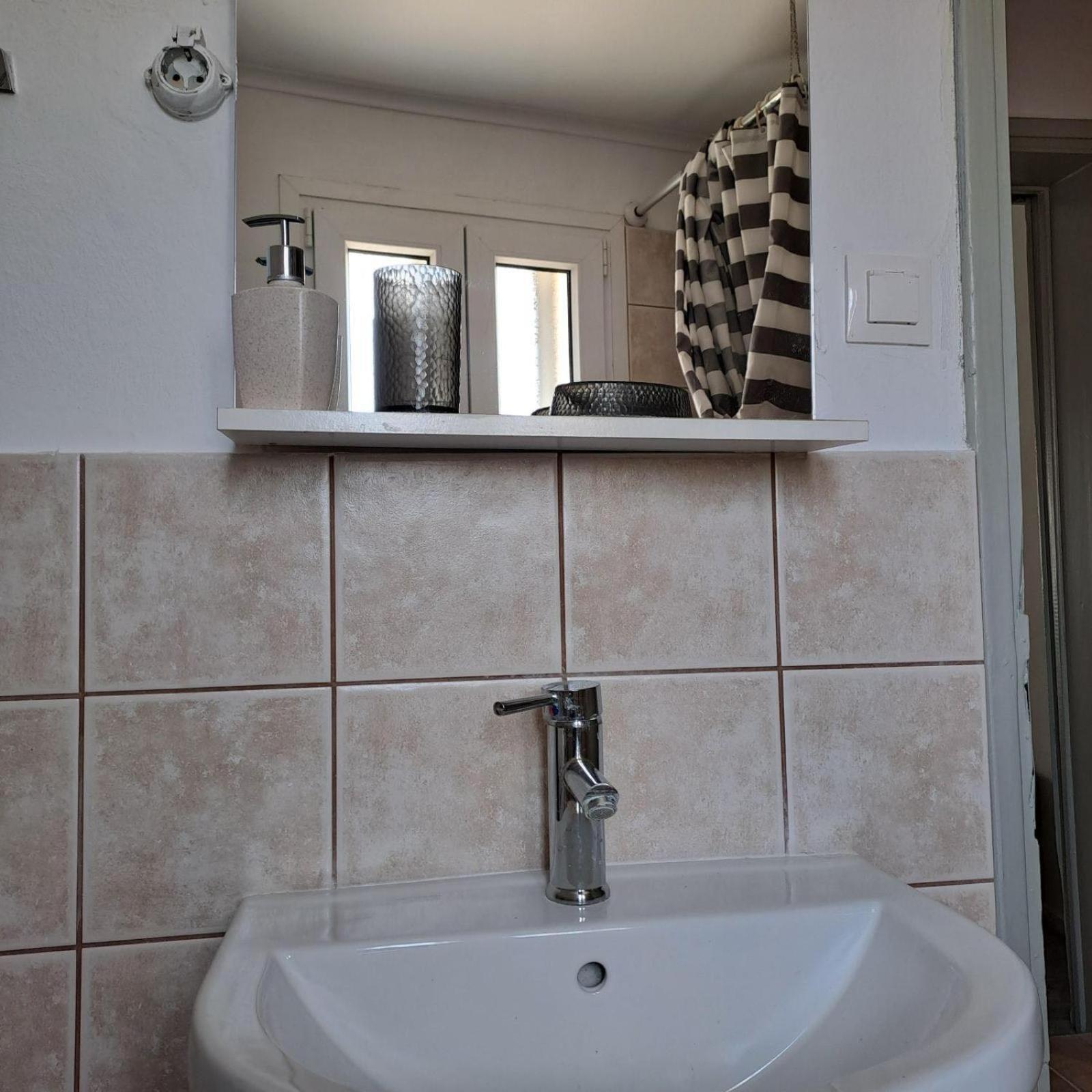 Makri Square Apartment Экстерьер фото